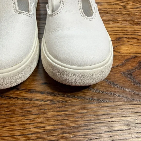 Keds Kids Daphne White Leather T-Strap Sneakers with Velcro Closure Size 11 - Picture 4 of 11